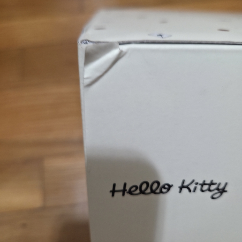 New In Box Limited Edition 2025 Hello Kitty Barista Starbucks Plush Toy - Picture 2 of 10